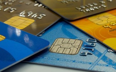 25/05/2017 Juro do cartão de crédito cai 67,8 pontos e fica em 422,5% em abril
