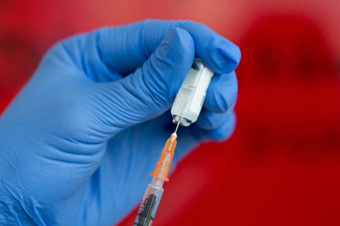 Corrida contra covid-19: Rússia deve registrar 2ª vacina na semana que vem