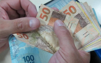 Salário mínimo 2022 recebe nova previsão de valor com possível alta na inflação
