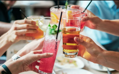 Bares e restaurantes registram melhor desempenho do ano em julho, diz associação