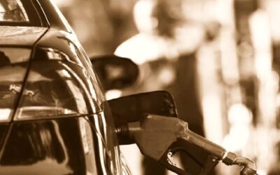 Gasolina volta a subir nas bombas de abastecimento e preço médio fecha a R$ 5,30 no início de novembro