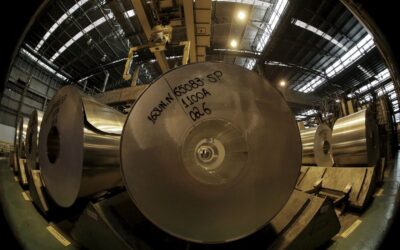 Indústria tem desempenho negativo em outubro, diz CNI