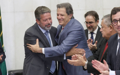 Baixa renda poderá ter ‘cashback’ de até 50% do tributo na conta de luz