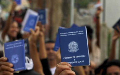 Desemprego recua a 5,6% até julho e renova mínima da série histórica