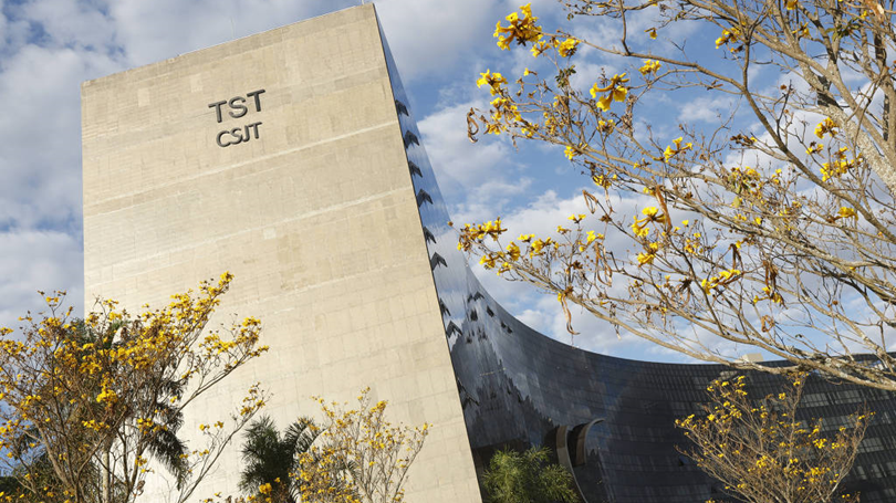 Demissão por idade é discriminatória e leva a punição de empresas na Justiça do Trabalho