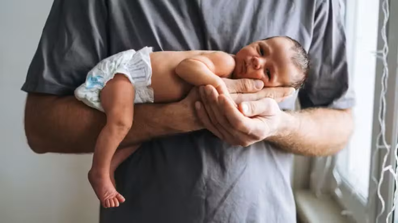 Projeto busca ampliar licença-paternidade para um mês