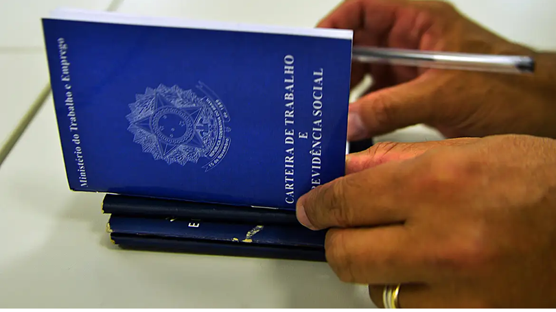 Governo confirma salário mínimo de R$ 1.621 em 2026