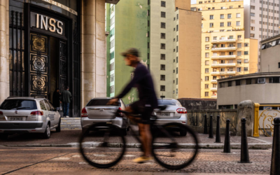 Aposentadorias do INSS acima do mínimo sobem 3,90% e teto do INSS deve ir a R$ 8.475,54 em 2026