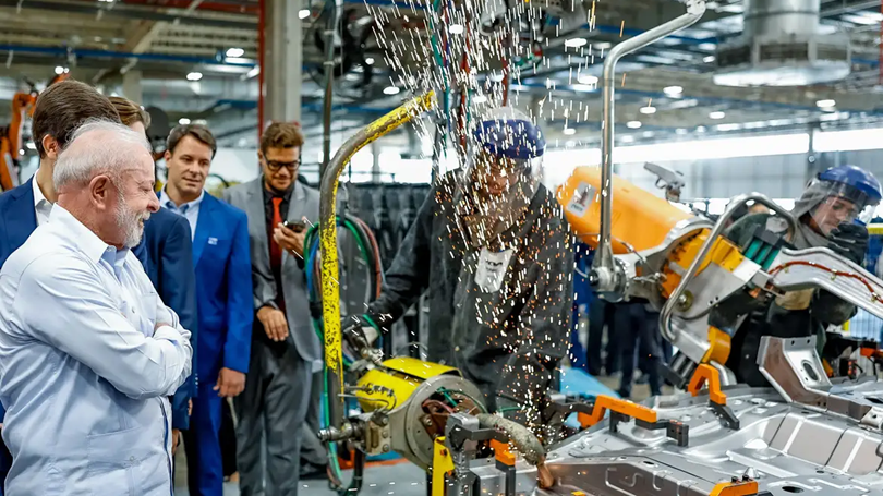 Lula diz que aumento do preço dos combustíveis é injustificável