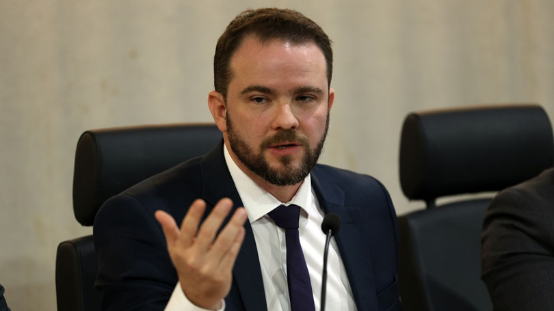 Nova versão do Desenrola será lançada após viagem de Lula, diz Durigan