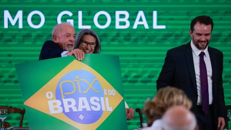Lula diz que não aceitará taxação dos EUA por ‘respeito aos trabalhadores’