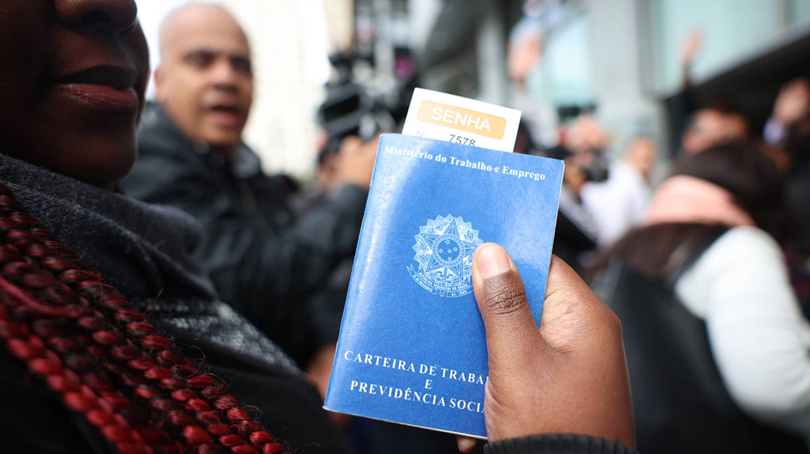 Três em cada dez MEIs abertas são de trabalhadores que tinham carteira assinada