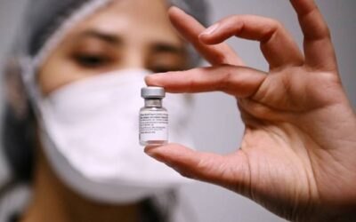 Grávidas passam anticorpos contra a covid-19 a bebês após vacinação
