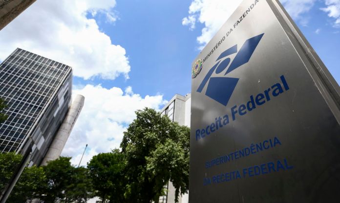 Receita Federal: veja como não cair no novo golpe de falsas cartas