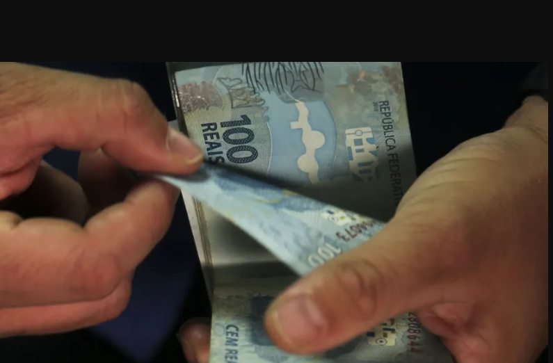 Mercado ilegal trouxe prejuízo de R$ 336,8 bilhões para o país em 2021, diz pesquisa